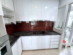 Hilltop Grove (D23), Condominium #630707641